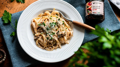 Creamy Spaghetti Alfredo with Sun-Dried Tomatoes