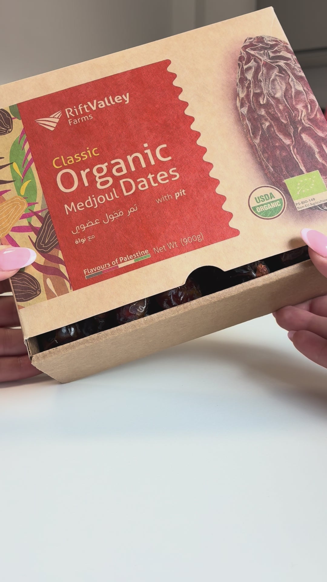SALE! - Classic Organic Medjool Dates - 900g